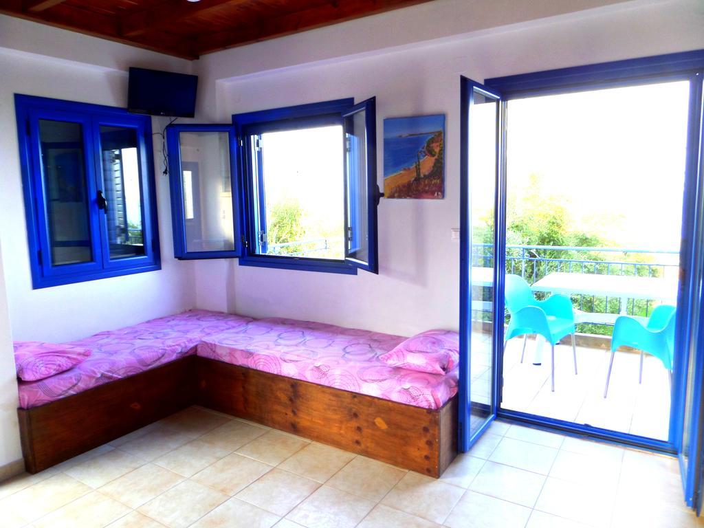 Tentes Homes Vounaria
